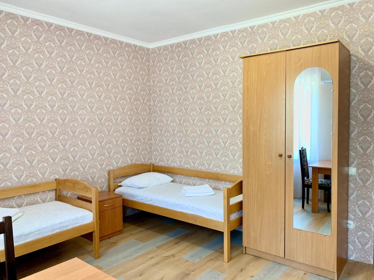 Мини-Гостиница Три Коня Pereyaslav-Khmelʼnytsʼkyy Esterno foto
