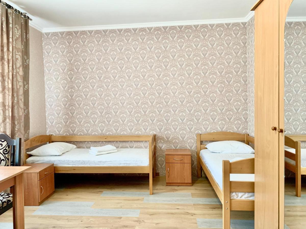 Мини-Гостиница Три Коня Pereyaslav-Khmelʼnytsʼkyy Esterno foto