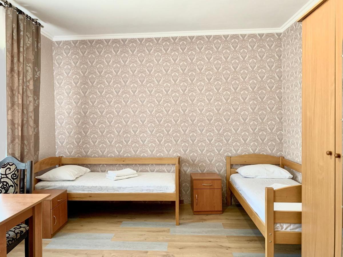 Мини-Гостиница Три Коня Pereyaslav-Khmelʼnytsʼkyy Esterno foto